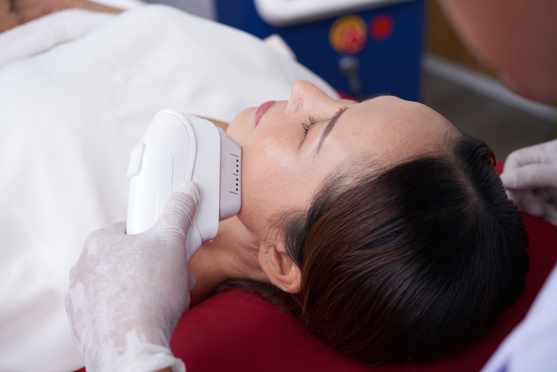 HIFU Treatment for Skin Tightening & Lifting